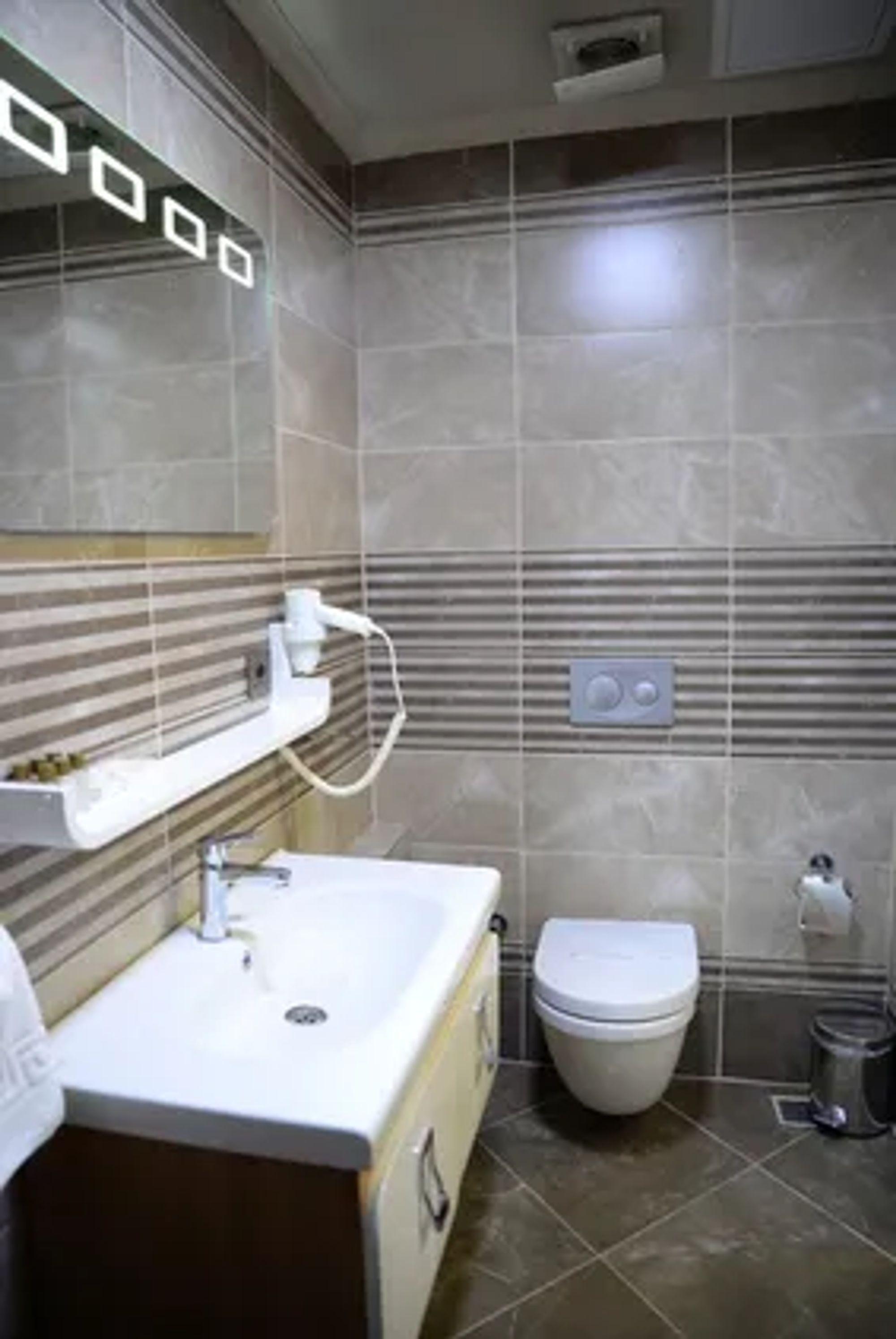 Ferman Apart Hotel Sisli Harbiye Exterior photo